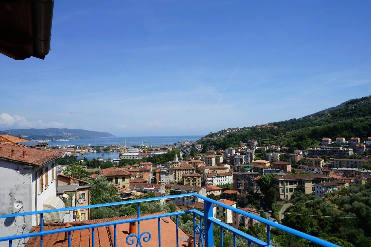 Sea View Blue Apartment La Spezia